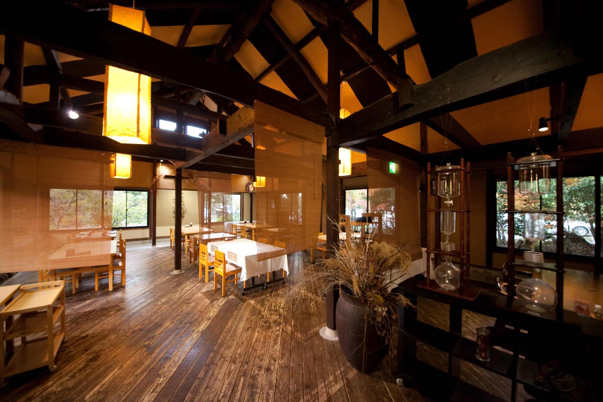 レストラン「香露庵/Karoan」